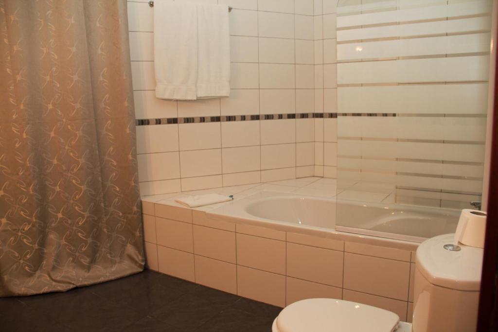 Residencial Parque Bed & Breakfast Celorico Da Beira Ruang foto